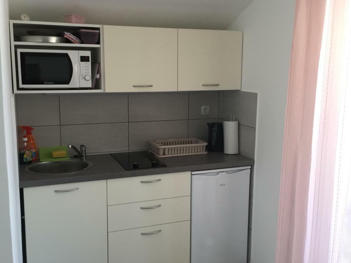 Apartmani Verica Karlobag Exteriör bild